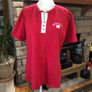 UNIVERSITY OF NEBRASKA SIZE 2X RED SHIRT SLEEVE SHIRT WITH LACE ACCENT IN CHEST